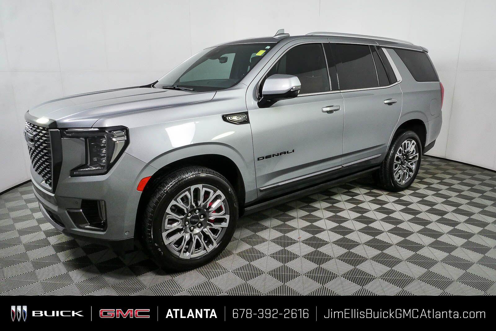 Certified 2023 GMC Yukon Denali Ultimate w/ LPO, Floor Liner Package AWD/4WD image 30