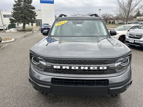 Used 2024 Ford Bronco Sport Badlands image 2