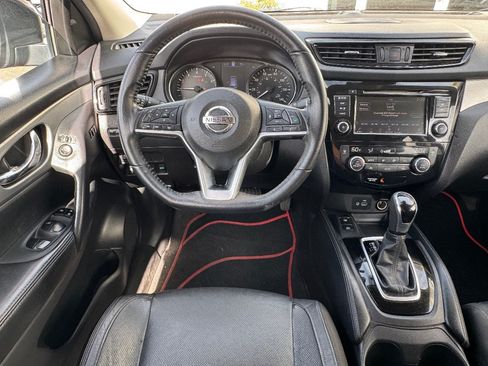 Used 2020 Nissan Rogue Sport SL w/ Premium Package FWD image 20