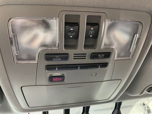 Used 2016 Toyota Highlander Limited Platinum image 39