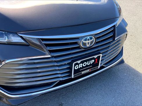 Used 2019 Toyota Avalon XLE image 29