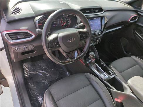 Used 2023 Chevrolet TrailBlazer RS w/ Sun and Liftgate Package image 10