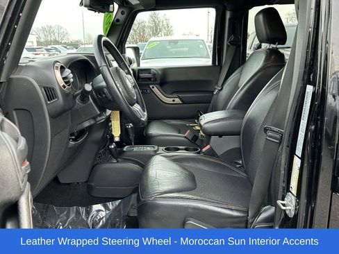 Used 2016 Jeep Wrangler Unlimited Sahara image 17