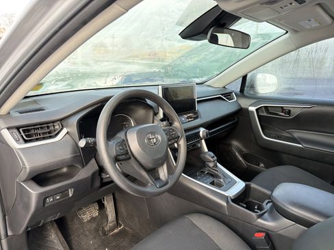 Used 2023 Toyota RAV4 LE image 9