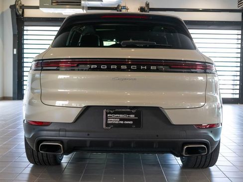 Certified 2025 Porsche Cayenne AWD/4WD image 9