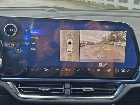 New 2026 Chevrolet Equinox EV LT AWD/4WD image 30