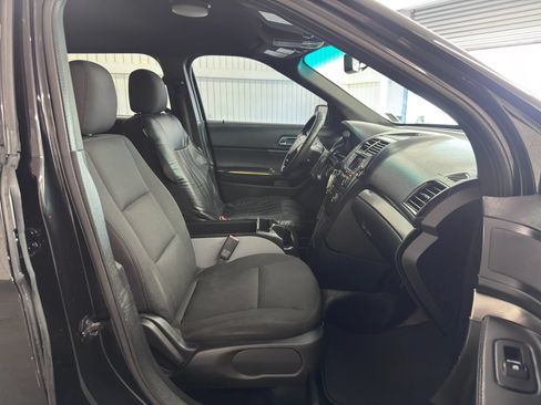 Used 2016 Ford Explorer 4WD Police Interceptor image 10