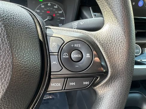 Used 2024 Toyota Corolla LE w/ LE Convenience Package FWD image 32
