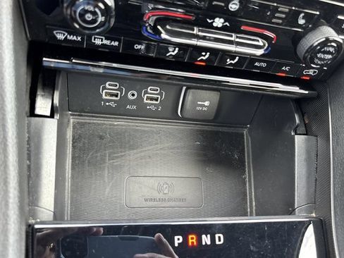 Used 2025 Jeep Grand Cherokee L Laredo RWD image 31
