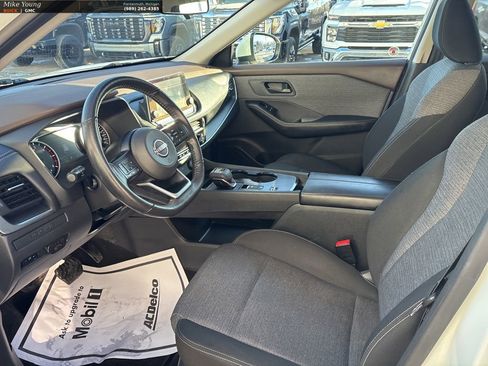 Used 2022 Nissan Rogue S image 15