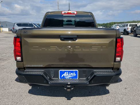 Used 2024 Chevrolet Colorado Trail Boss w/ Technology Package AWD/4WD image 4