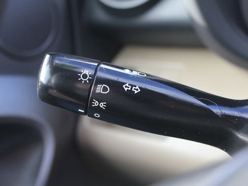 Used 2010 Toyota RAV4 AWD image 14