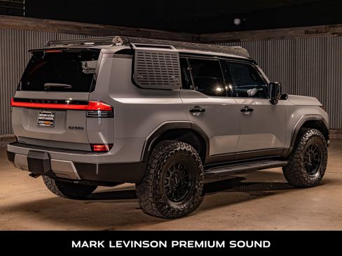 Used 2024 Lexus GX 550 image 9