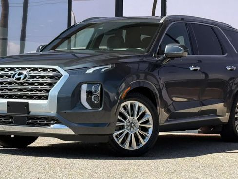 Used 2020 Hyundai Palisade Limited FWD image 2