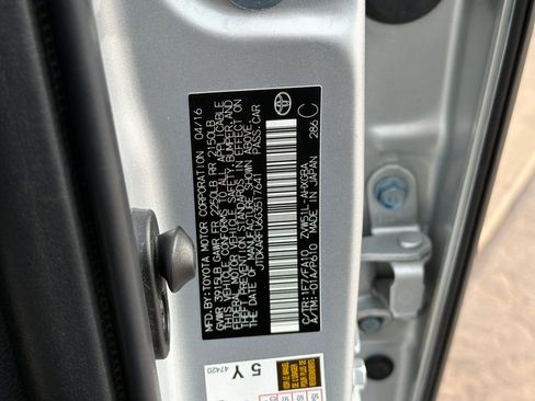 Used 2016 Toyota Prius Three image 36