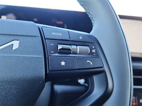 New 2025 Kia EV6 Wind image 24