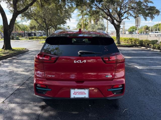 Used 2022 Kia Niro EX FWD image 6
