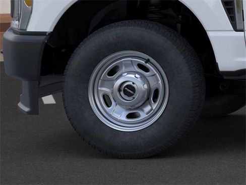 New 2026 Ford F250 XL w/ FX4 Off-Road Package image 19