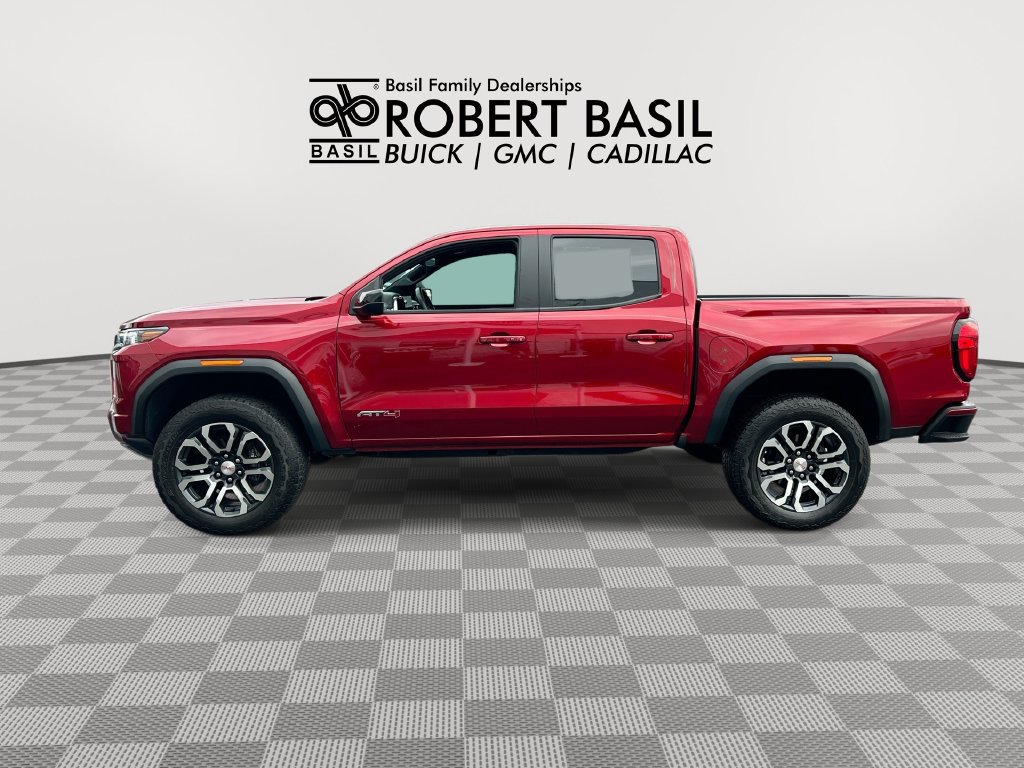 Used 2024 GMC Canyon AT4 w/ Technology Package AWD/4WD image 5