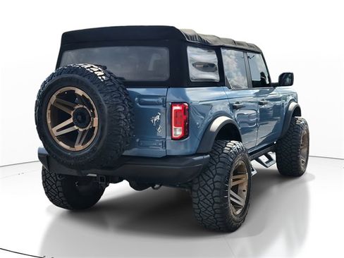 Used 2021 Ford Bronco Black Diamond image 4