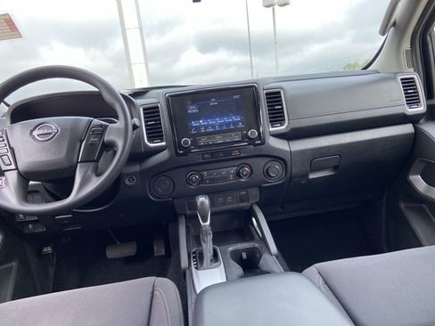 Used 2024 Nissan Frontier SV RWD image 15