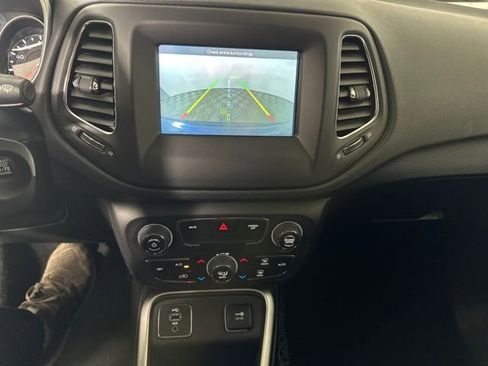 Used 2019 Jeep Compass Latitude image 22