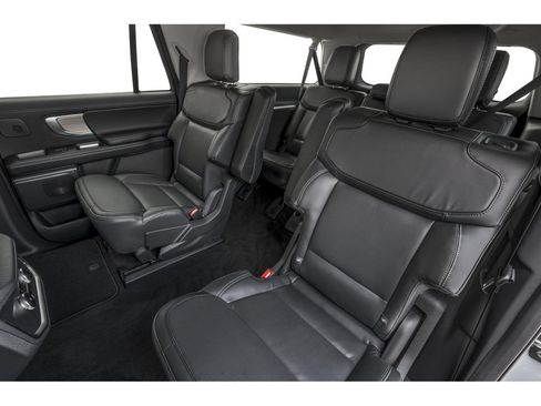 Used 2025 Ford Expedition Max Platinum w/ Stealth Performance Package AWD/4WD image 9