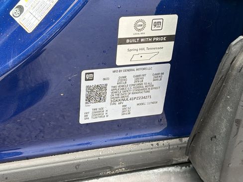 Used 2023 GMC Acadia SLT image 30