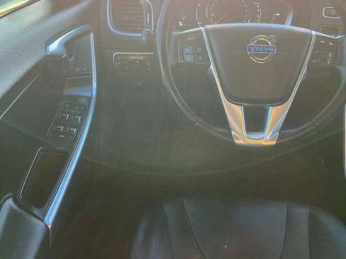 Used 2017 Volvo S60 T5 Inscription w/ Convenience Package image 26