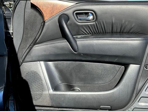 Used 2023 Nissan Armada SL image 22