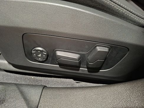 Used 2025 BMW 228i xDrive w/ Premium Package image 11