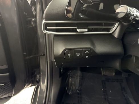 Used 2023 Hyundai Elantra Limited image 14