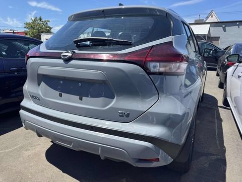 Used 2024 Nissan Kicks SV FWD image 13
