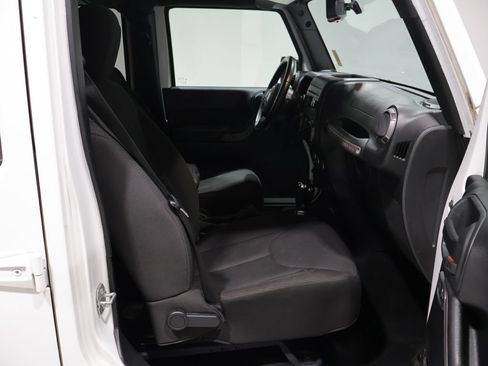 Used 2018 Jeep Wrangler Unlimited Sport S AWD/4WD image 21