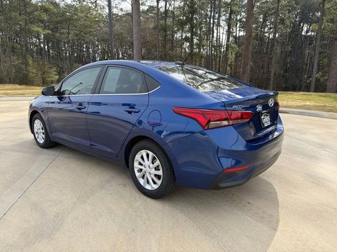 Used 2022 Hyundai Accent SEL image 3