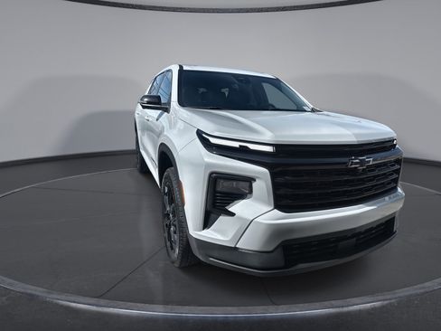 New 2026 Chevrolet Traverse LT w/ Midnight/Sport Edition AWD/4WD image 16