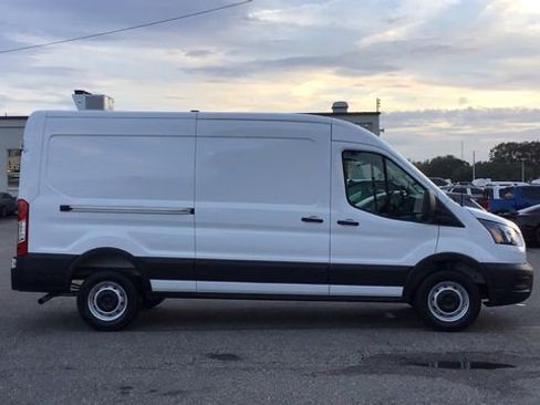 New 2026 Ford Transit 150 148 Medium Roof w/ Load Area Protection Package image 4