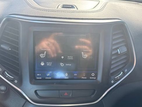 Used 2021 Jeep Cherokee Latitude Lux w/ Sun & Sound Group AWD/4WD image 13