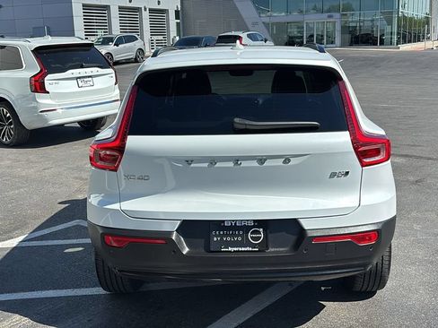Certified 2026 Volvo XC40 B5 Plus AWD/4WD image 30