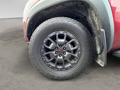 Used 2023 Nissan Frontier PRO-4X w/ Pro-4X Premium Package image 9