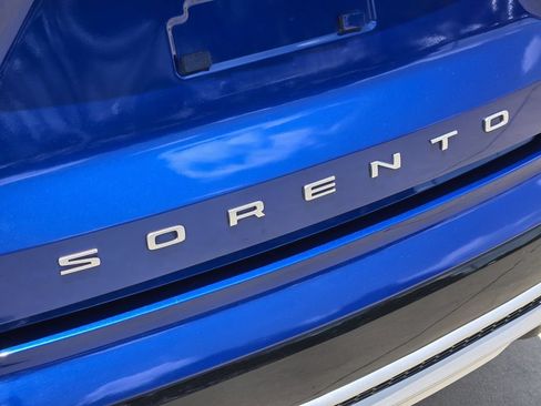 Certified 2022 Kia Sorento S FWD image 16