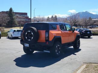 New 2024 GMC Hummer EV 2X w/ Extreme Off-Road Package AWD/4WD video 3