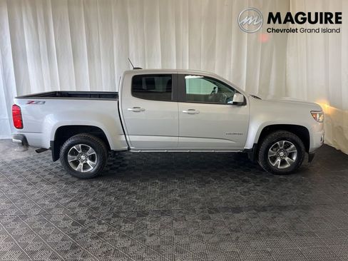 Used 2020 Chevrolet Colorado Z71 AWD/4WD image 2