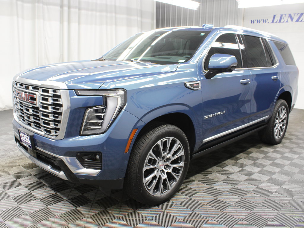 Used 2026 GMC Yukon Denali w/ Sun & Power Step Package AWD/4WD image 9