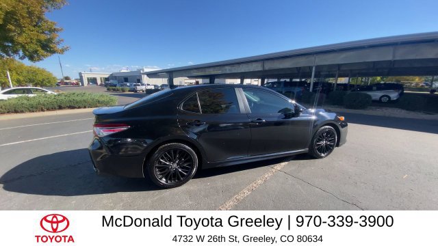 Used 2020 Toyota Camry SE FWD image 8
