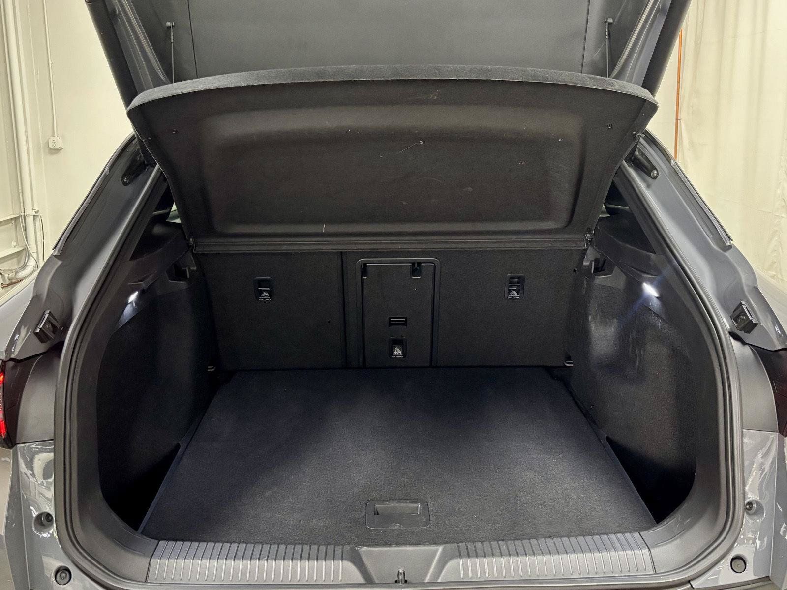 Used 2023 Volkswagen ID.4 S RWD image 40