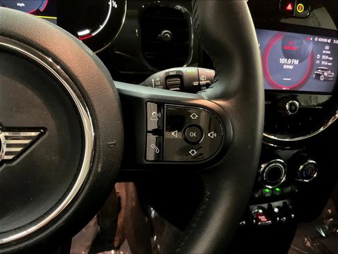 Used 2022 MINI Cooper 2-Door Hardtop image 21