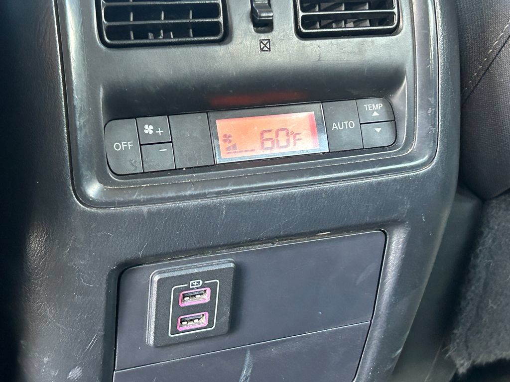 Used 2018 Nissan Pathfinder SV FWD image 31