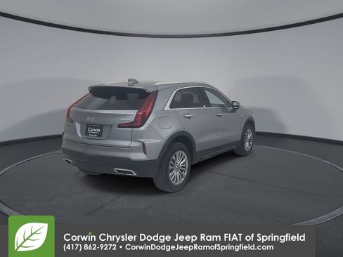 Used 2025 Cadillac XT4 Premium Luxury image 14