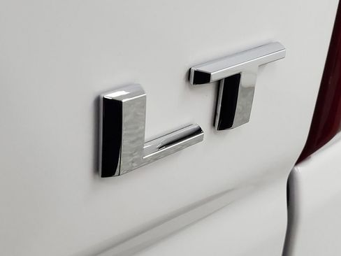 Used 2022 Chevrolet Silverado 1500 LT image 23